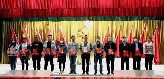 《武林外传》中的“邱小冬”成了哈佛博士,身世背景不简单